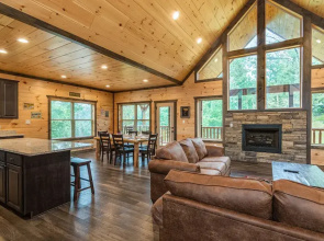 Serene Mountain Retreat 3BR Haven in Gatlinburg