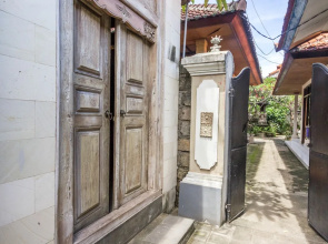 RedDoorz Sanur 3