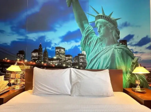 Отель Reflections Hotel