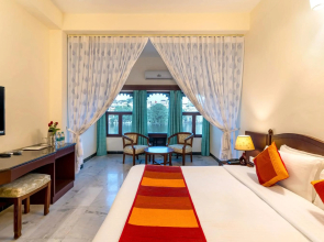 Hotel Sarovar on Lake Pichola