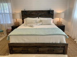 Modern Coastal Home near Siesta Key and Downtown