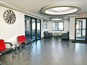 Super 8 by Wyndham Peoria