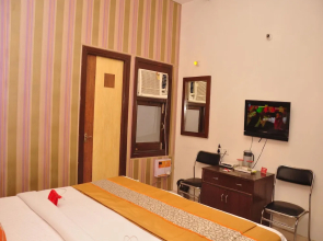 OYO 2130 Hotel HK Continental