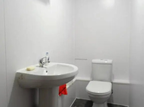 4 Bed Apartment, Paisley - Near GLA Airport