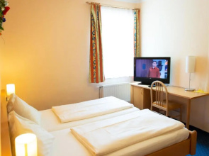Strandhotel Burgstaller