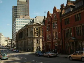 Spacious City Centre Corporate Apartments for City Traveller's by Homesys Accommodation