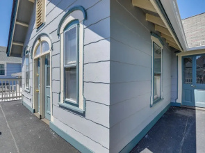 2 Blocks to Beach: Sunny Ocean Grove Apartment