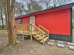 Cozy Broken Bow Cabin, Walk to the Lukfata Creek!