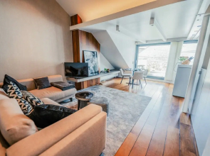 Luxurious 1BR Apt w Prkg & Jacuzzi Btub