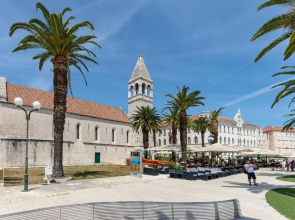 Apartments and Rooms Mišić