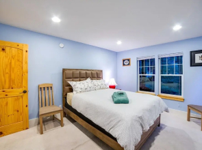 Glacier Springs Cabin 12 - Pet Friendly, Wifi, AC, Sleeps 4