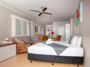 Moana Sands Villas & Apartments