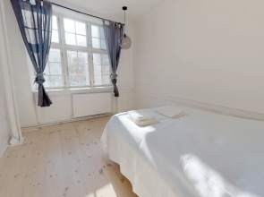 Large and Bright Apartment in Centre