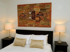 Hilltop Lodge Bed And Breakfast