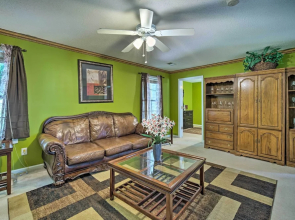 Spacious Acworth Home w/ Deck ~ 1 Mi to Lake