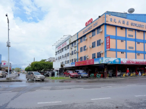 OYO 44051 Sunlight Inn