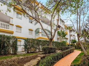Dama de Noche - 4BR Garden Apartment in Puerto Banus