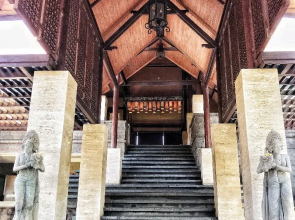 Grand Balisani Suites Hotel