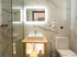 Deluxe Town Hall Square Flat in Historical Center 2