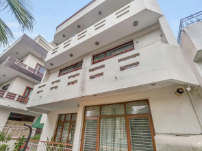 OYO 9071 Comfort Zone Guest House