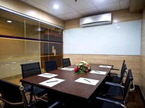 Goldberry Suites & Hotel Mactan