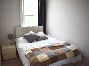 2 Bedroom Apartment in Seven Dials