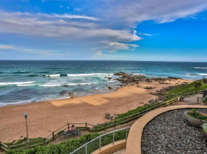 102 Bermuda-Comfortable ground floor on main beach