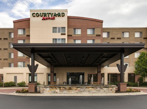 Courtyard by Marriott Chicago Schaumburg/Woodfield Mall