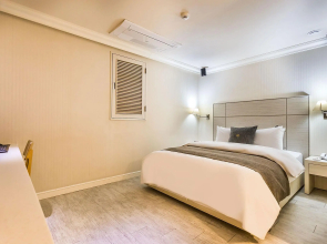 JBIS Hotel