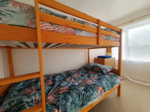 Owl Haven: Comfortable central 3 bedroom house, with an enclosed garden.