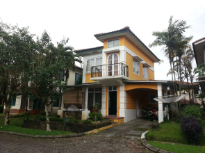 Villa Kota Bunga Tulip