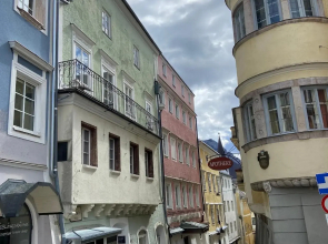 Marktplatz-Residenz - 110 m vom Traunsee, Balkon, Kachelofen, frisch saniert