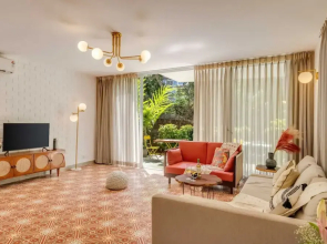 Stylish 2BR w Pool Near Candolim and Coco Beach
