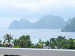 Phi Phi Uphill Cottage