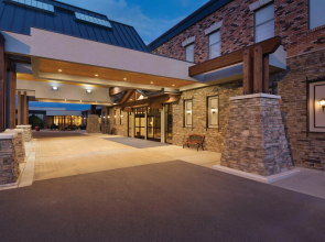 Delta Hotels by Marriott Helena Colonial