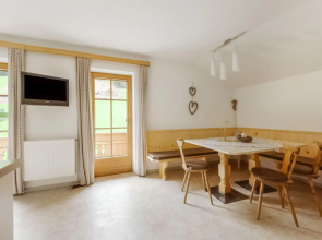 Lovely Apartment in Hainzenberg