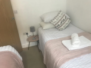 2-bed Apartment Sleeps 4 With Garden
