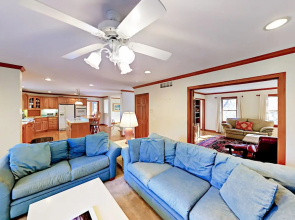 Cape Cod Bay - 4 Br Home