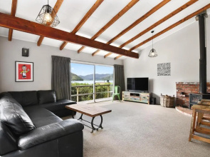 Kiwibach - Havelock Holiday Home