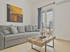 Captain Elias Apartment 1