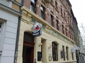 Homeplanet Hostel