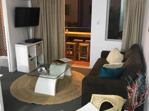 Surfers Beach Resort 2