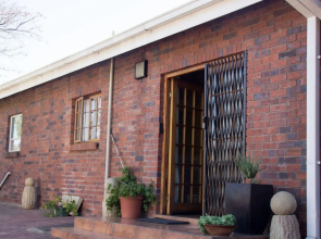 Phokeng Gardens Bed and Breakfast