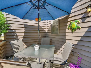 Coastal Vacation Rental - 2 Mi to Huntington Beach