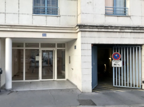 Studio calme proche gare avec parking