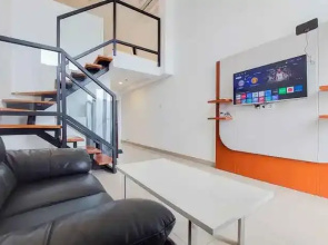 Comfort Look and Modern Studio Kingland Avenue Apartment By Travelio