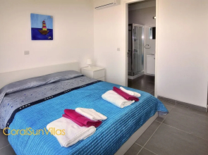 Blue - Beach Front Spectacular Villa Sleeps 10