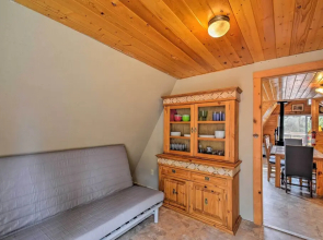 A-frame Cabin w/ Mtn Views: 4 Mi to Cripple Creek!