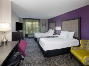 La Quinta Inn & Suites by Wyndham Kennesaw