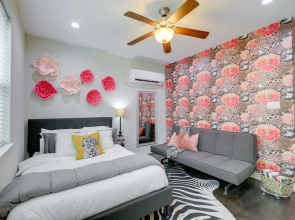 Houston Vacation Rental ~ 1 Mi to Downtown!